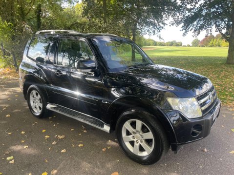 Mitsubishi Shogun 3.2 DI-DC Equippe Auto 4WD Euro 5 3dr SWB 3