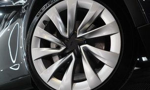 Tesla Model Y LONG RANGE Premium AWD TOW BAR 20" Helix 2.0 Alloys GROK AI Adaptive LEDS 10