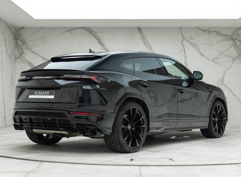 Lamborghini Urus 26