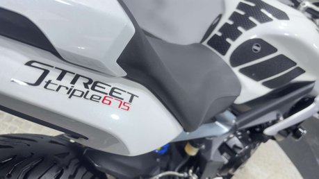 Triumph Street Triple 2016 66 plate 13k new MOT serviced quickshifter and exhaust 9