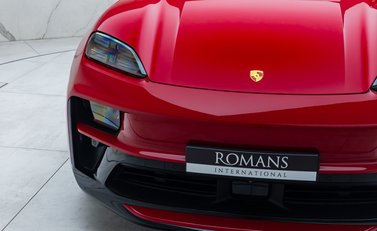 Porsche Macan GTS Electric 34