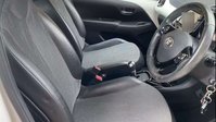 Toyota Aygo 1.0 VVT-i x-pression Hatchback 5dr Petrol x-shift Euro 6 (68 ps) 23