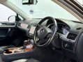 Volkswagen Touareg 3.0 Touareg V6 TSi Hybrid Auto 4WD 5dr 19