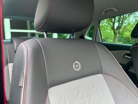 Volkswagen Polo BEATS TSI DSG 17