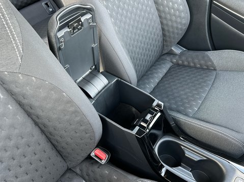 Suzuki Swace MOTION 31
