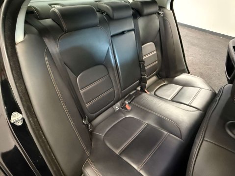 Jaguar XE 2.0 XE Prestige Auto 4dr 38