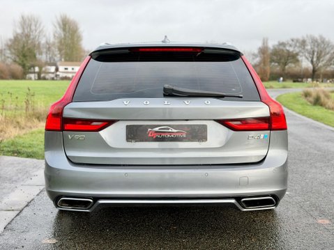 Volvo V90 2.0 D4 R-Design Auto Euro 6 (s/s) 5dr 9