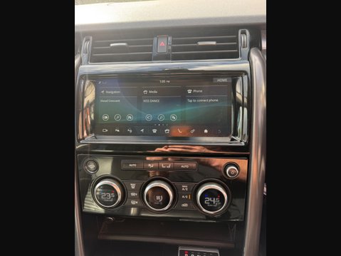 Land Rover Discovery 3.0 TD V6 First Edition SUV 5dr Diesel Auto 4WD Euro 6 (s/s) (258 ps) 29