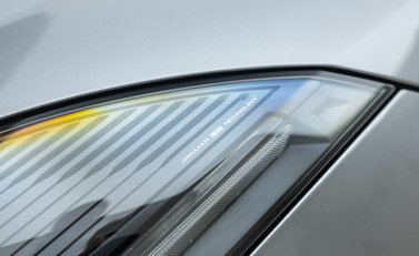 Jaguar F-Type SVR Convertible 43