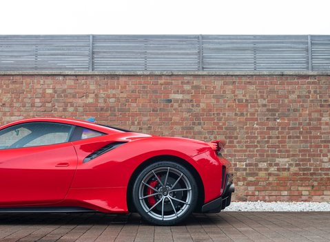 Ferrari 488 Pista 30