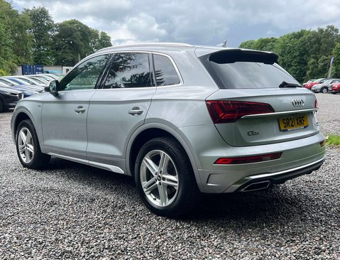 Audi Q5 2.0 Q5 S Line 40 TDI MHEV Quattro Semi-Auto 4WD 5dr 9