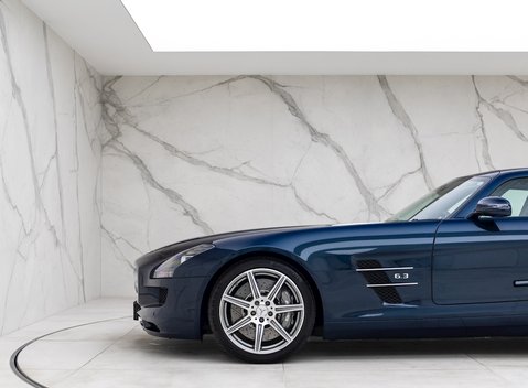 Mercedes-Benz SLS AMG 24