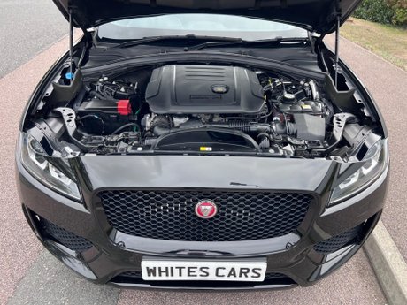 Jaguar F-Pace 2.0 D180 Chequered Flag Auto AWD Euro 6 (s/s) 5dr 40