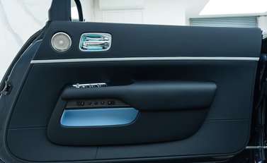 Rolls-Royce Dawn Black Badge 25