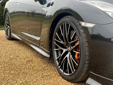 Nissan GT-R RECARO 15