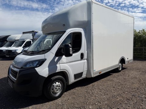 Peugeot Boxer 2.2 BlueHDi 335 Built for Business Low Floor Luton L3 Euro 6 (s/s) 4dr 3