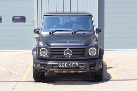 Mercedes-Benz G Series 2109 G 350 D 4MATIC AMG LINE PREMIUM MATT BLACK WRAPP 9