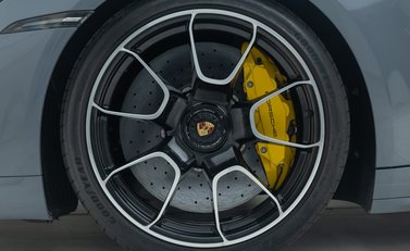 Porsche 911 Turbo S CABRIOLET (992) 34