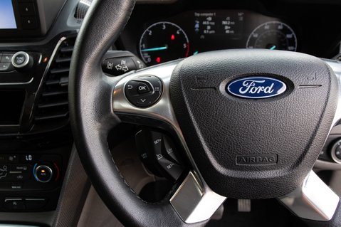 Ford Grand Tourneo Connect TITANIUM TDCI 18