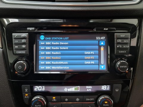 Nissan Qashqai 1.6 DIG-T N-Connecta Euro 6 (s/s) 5dr 25