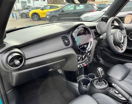 Mini Convertible 2.0 Cooper S Seaside Edition Auto 3dr 21