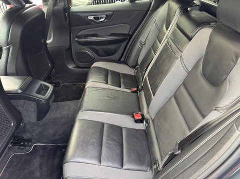 Volvo V60 2.0 D4 R-Design Auto Euro 6 (s/s) 5dr 53