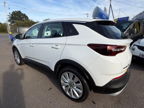 Vauxhall Grandland X 1.2 Turbo Elite Nav Premium Euro 6 (s/s) 5dr 10