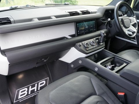 Land Rover Defender 2.0 SD4 SE Auto 4WD Euro 6 (s/s) 5dr 21