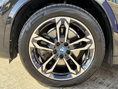 BMW iX1 30 66.5kWh M Sport SUV 5dr Electric Auto xDrive (11kW Charger) (313 ps) 17