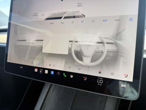 Tesla Model Y (Dual Motor) Long Range SUV 5dr Electric Auto 4WDE (384 bhp) 45