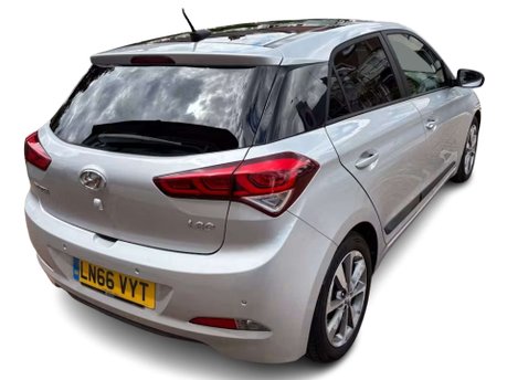 Hyundai i20 1.4 Premium SE Nav Hatchback 5dr Petrol Auto Euro 6 (100 ps) 4