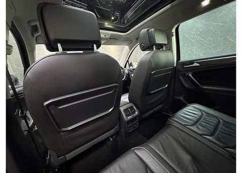 Volkswagen Tiguan 2.0 TDI SEL SUV 5dr Diesel DSG 4Motion Euro 6 (s/s) (150 ps) 53