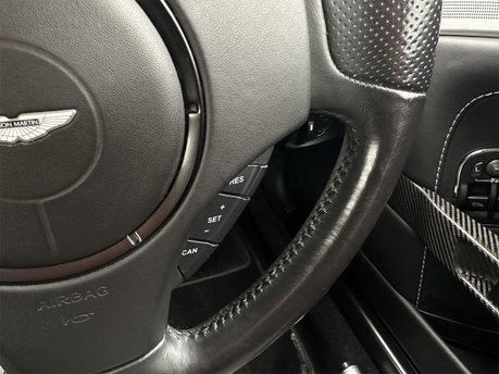 Aston Martin DBS V12 VOLANTE CARBON BLACK EDITION 63