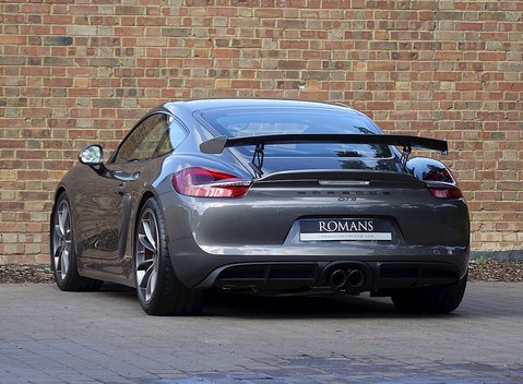 Porsche Cayman GT4 Clubsport 9