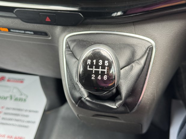 Ford Transit Custom SWB L1H1 [SOLD MM] Low Roof Limited 280 Air Con Nav Sensors EURO 6 33