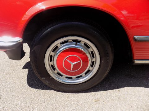 Mercedes-Benz R107 280 SL Sports 34