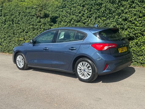Ford Focus 1.0T EcoBoost Titanium Hatchback 5dr Petrol Auto Euro 6 (s/s) (125 ps) 35