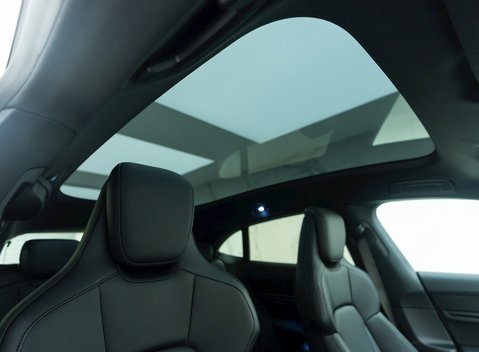 Porsche Taycan 4S Sport Turismo 11