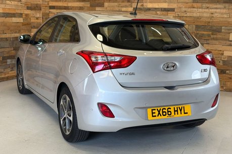 Hyundai i30 1.4 Blue Drive SE Nav Hatchback 5dr Petrol Manual Euro 6 (s/s) (100 ps) 4