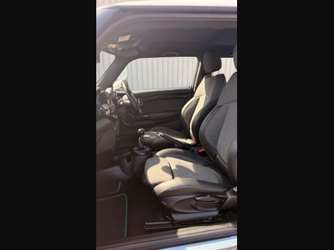 Mini Hatch 1.5 Cooper D 3dr 18