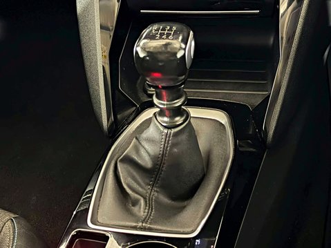 Peugeot 2008 BLUEHDI ALLURE PREMIUM S/S 18