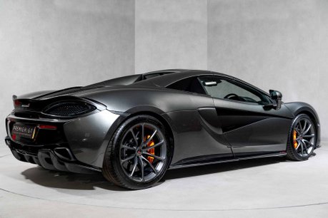 McLaren 570S SPIDER. WARRANTY. FULL MSH. CERAMIC BRAKES. SPORT EXHAUST. FRONT LIFT. B&O 11