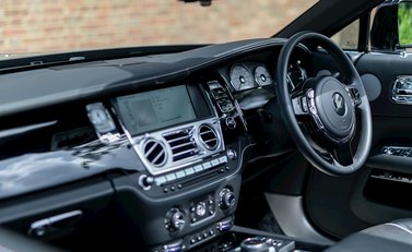 Rolls-Royce Dawn 18