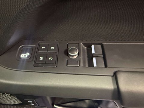 Land Rover Defender 3.0 Defender X MHEV Auto 4WD 3dr 36