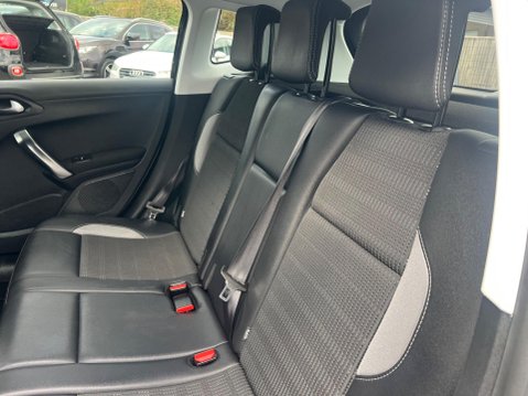 Peugeot 2008 1.2 PureTech Allure Euro 6 (s/s) 5dr 30