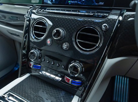 Rolls-Royce Cullinan Series II BLACK BADGE 27