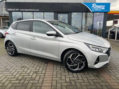 Hyundai i20 T-GDI PREMIUM MHEV