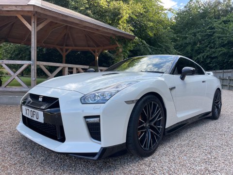 Nissan GT-R 3.8 V6 Recaro Coupe 2dr Petrol Auto 4WD Euro 6 (570 ps) 6