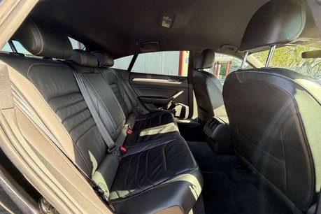 Volkswagen Arteon 2.0 Arteon R-Line TSi Semi-Auto 5dr 32