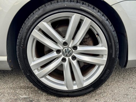 Volkswagen Passat 2.0 TDI BlueMotion Tech Executive Style DSG Euro 5 (s/s) 5dr 20